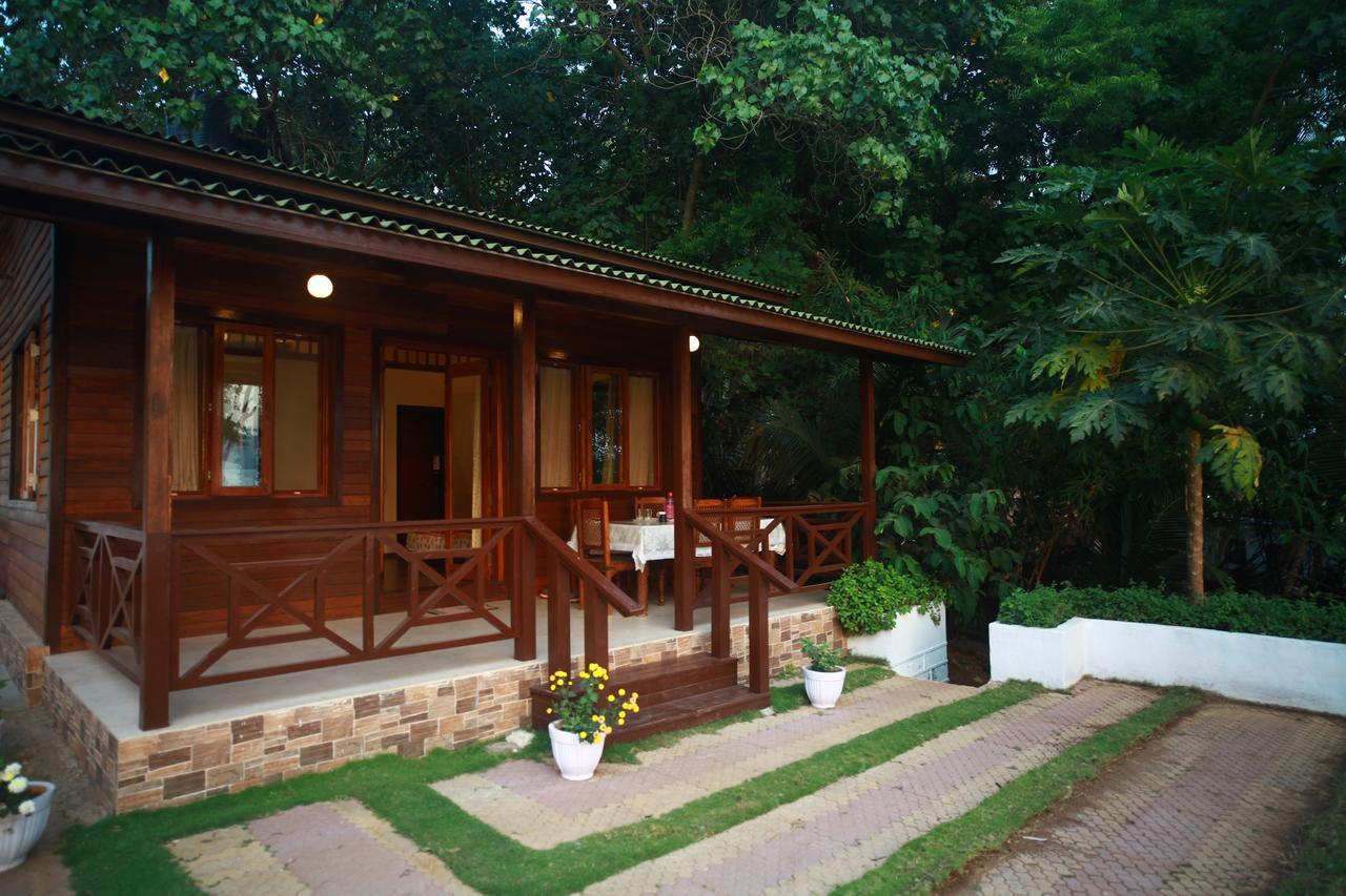 Saffronstays Little Paradise, Murud Bagian luar foto