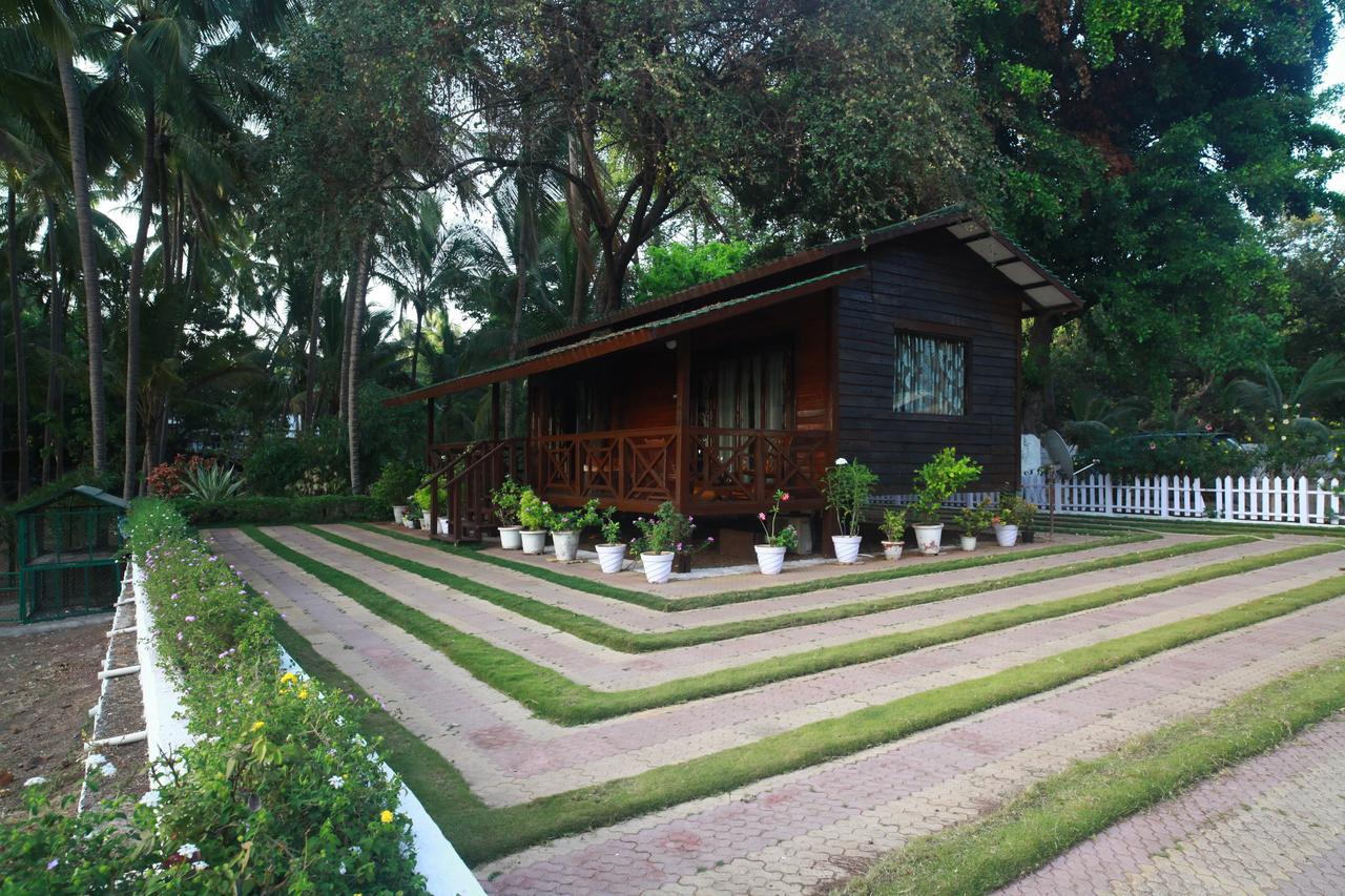 Saffronstays Little Paradise, Murud Bagian luar foto