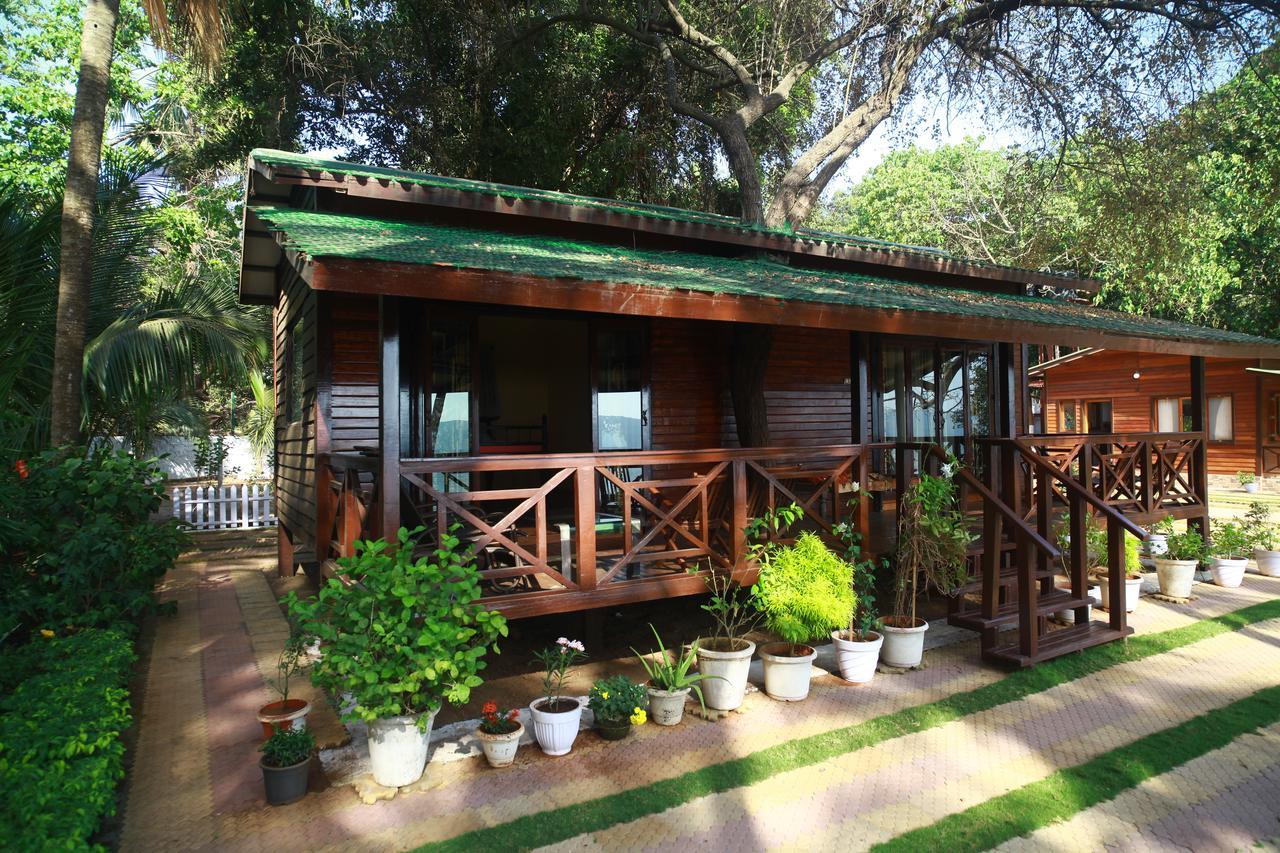 Saffronstays Little Paradise, Murud Bagian luar foto