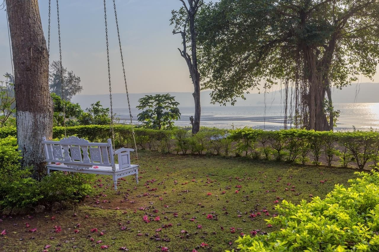 Saffronstays Little Paradise, Murud Bagian luar foto