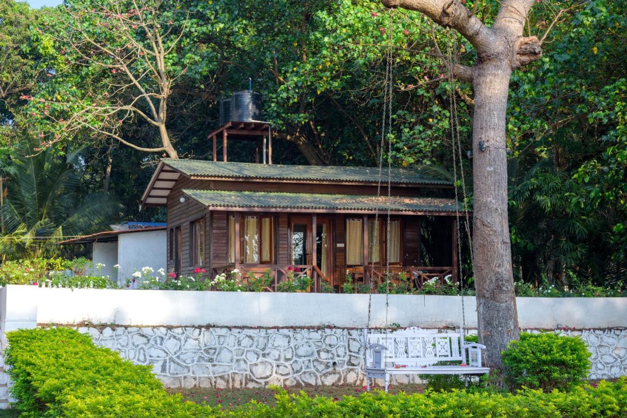 Saffronstays Little Paradise, Murud Bagian luar foto